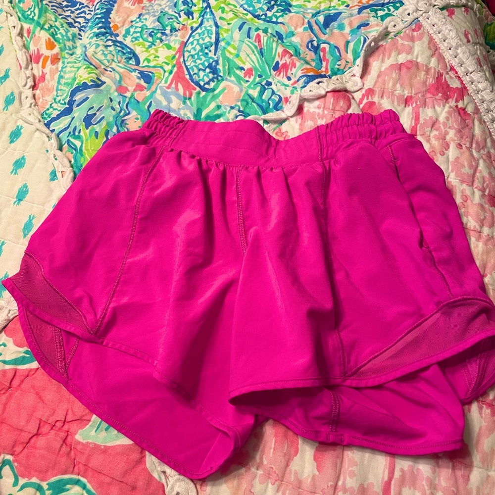 RARE Lululemon pow pink hotty hots 4”